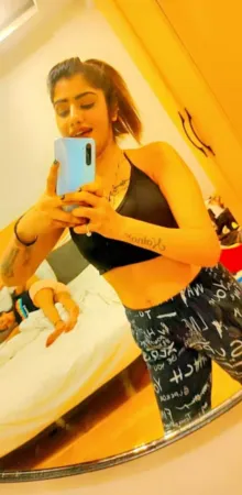 Call Girl Renuka Gurgaon Sector 17 Genuine Young