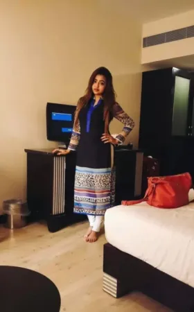 Tanisha Rajouri Garden Call Girl Affordable