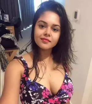 Low Price Genuine Call Girl Aastha Gurgaon Sector 62